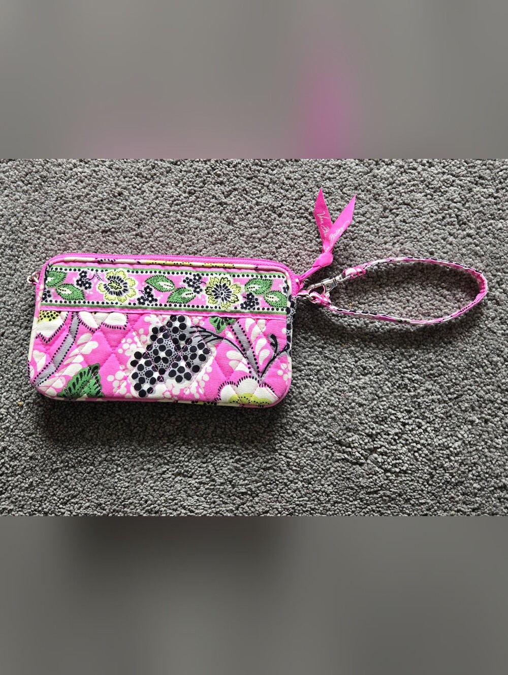 Vera Bradley Pink Floral Quilted Wristlet Card Holder